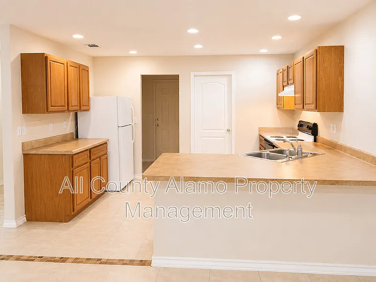 8129 Morning Grv — Photo 9