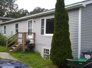 1109 River Rd, Troy, NY 12182