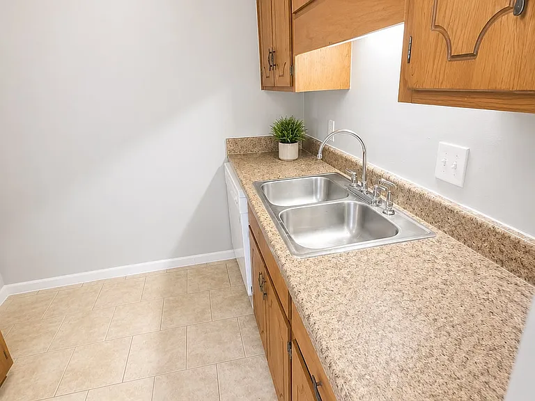 209 Apache Dr #15 — Photo 6