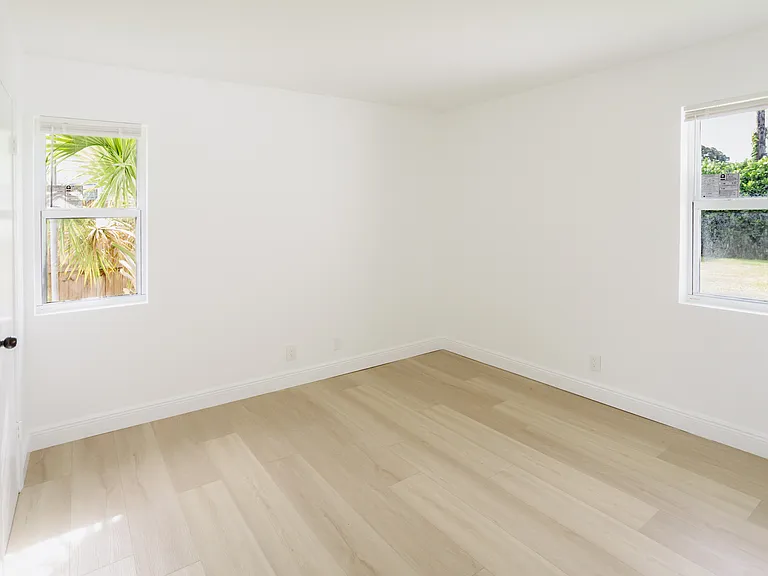 4409 Empress St — Photo 12