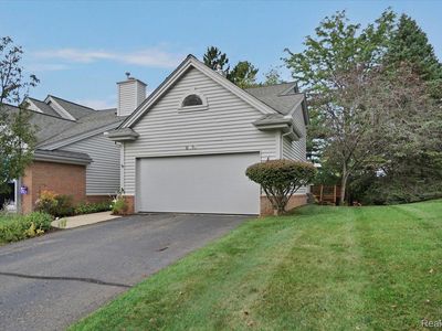 6516 Scenic Pines Ct, Clarkston, MI, 48346