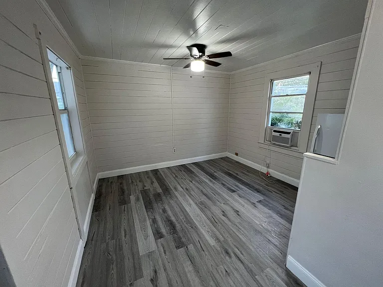 2843 Forest Hill Blvd #7 — Photo 3