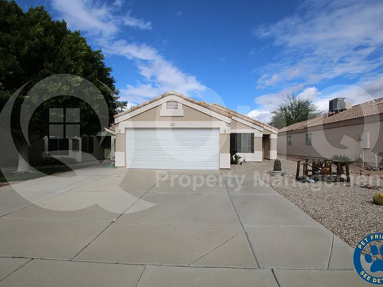 1172 W 18th Ave — Photo 1