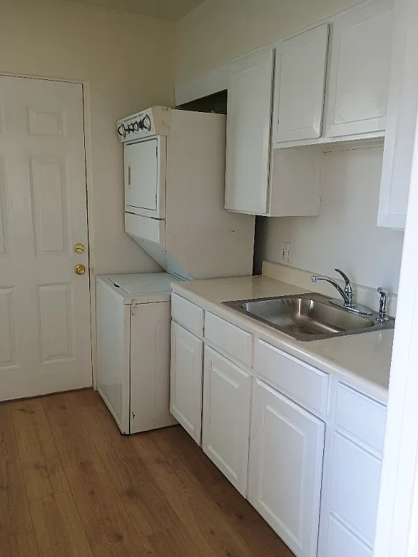 1 bed, 1200 sqft, $1,250 — Photo 3