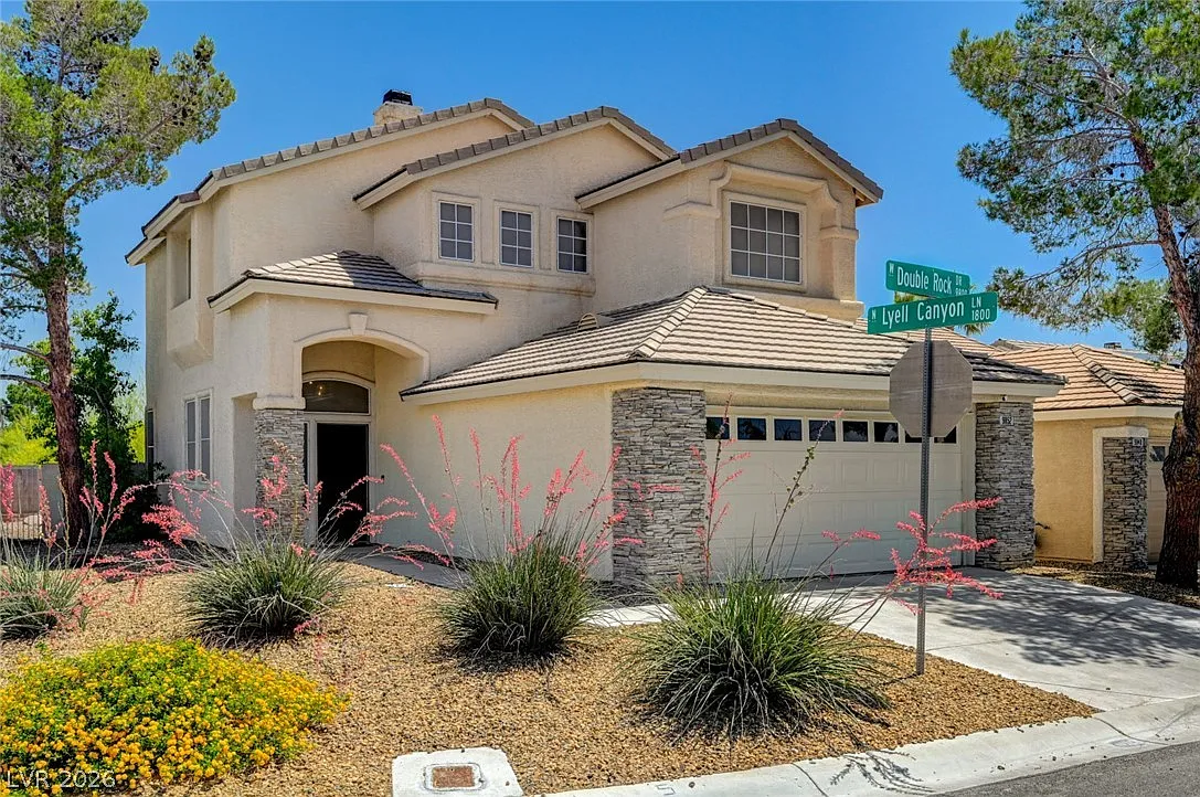 4 bed, 2.5 bath, 1711 sqft, $2,700 — Photo 3