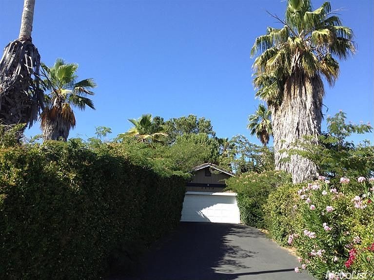 1st image of 3814 Los Santos Dr