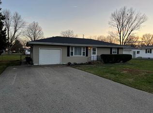 545 E Walnut St, Mount Zion, IL