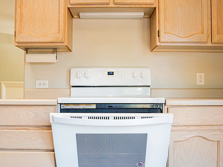 1203 E Roosevelt Ave — Photo 9