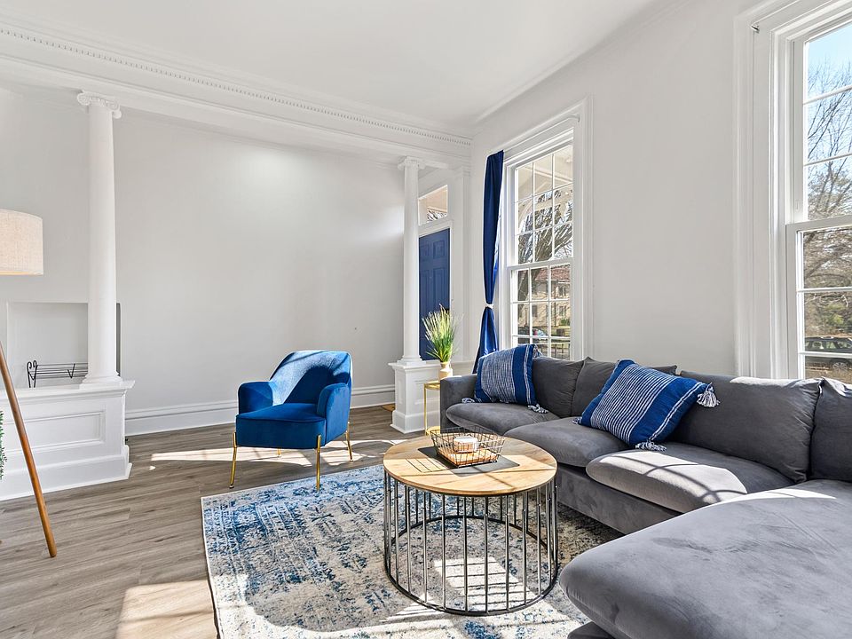 1st image of 656 Orange St #1
