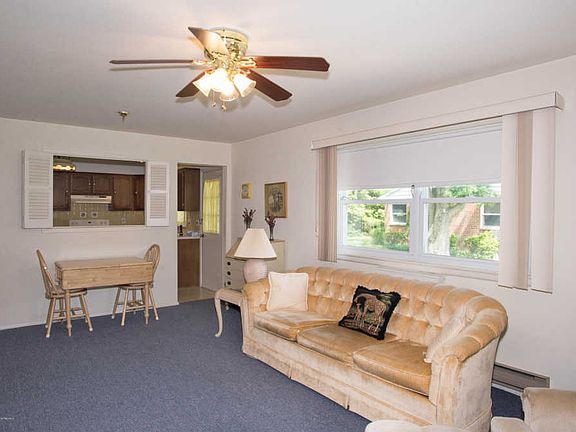 5th image of 27 Homestead Dr #B
