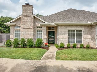 5602 Ledgestone Dr, Fort Worth, TX 76132