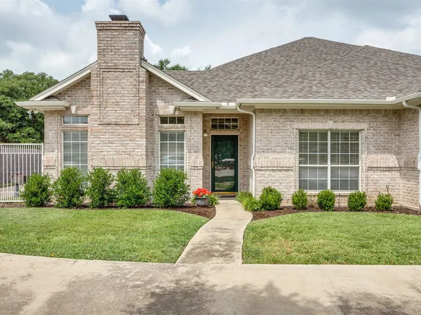 5602 Ledgestone Dr, Fort Worth, TX 76132