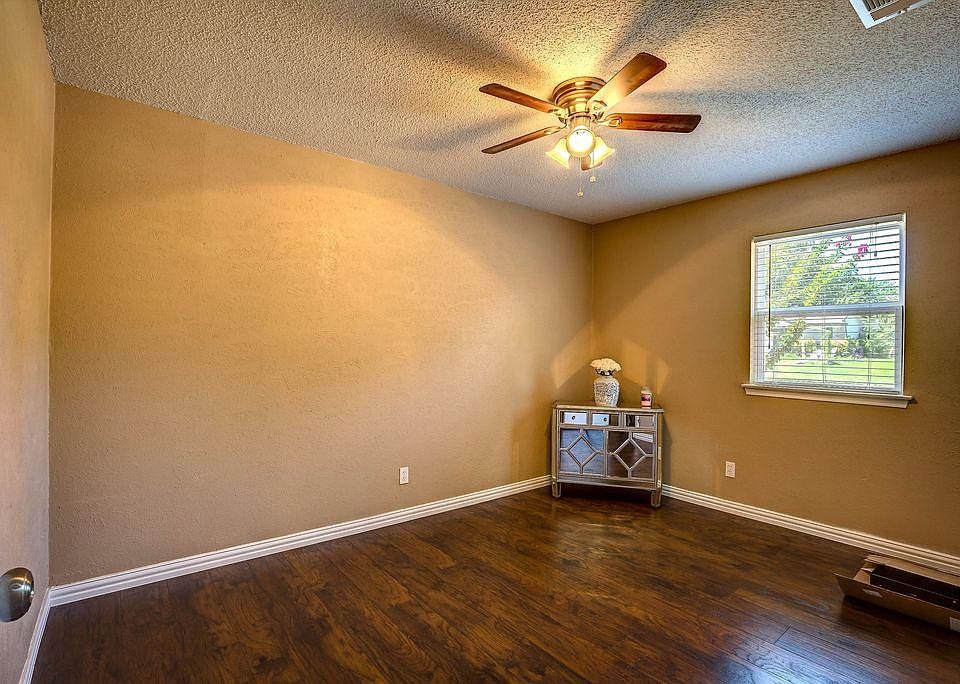 1st image of 1612 Janice Dr #1612