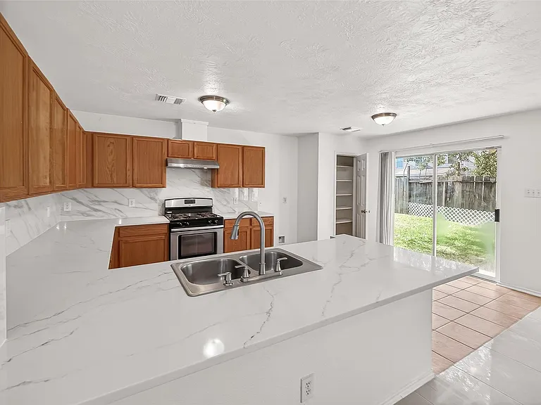 3807 Brook Garden Ln — Photo 19