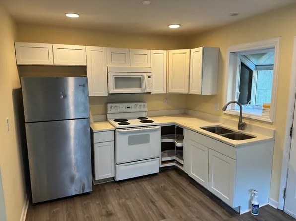 5816 Sledge St, Hanahan, SC 29410