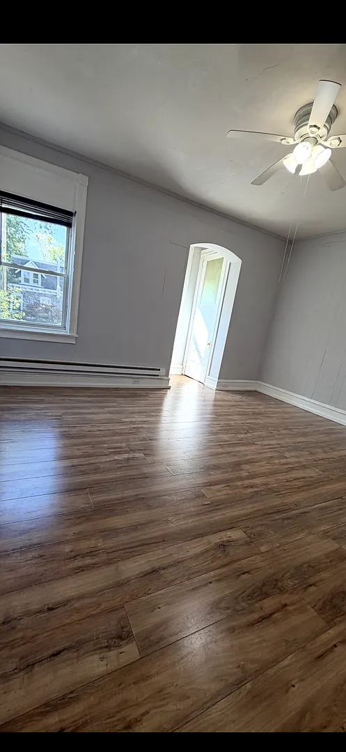 1713 W Tioga St — Photo 1
