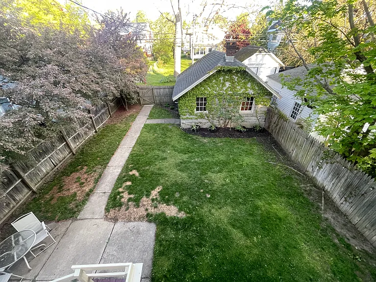 1184 Parkwood Blvd #2 — Photo 15