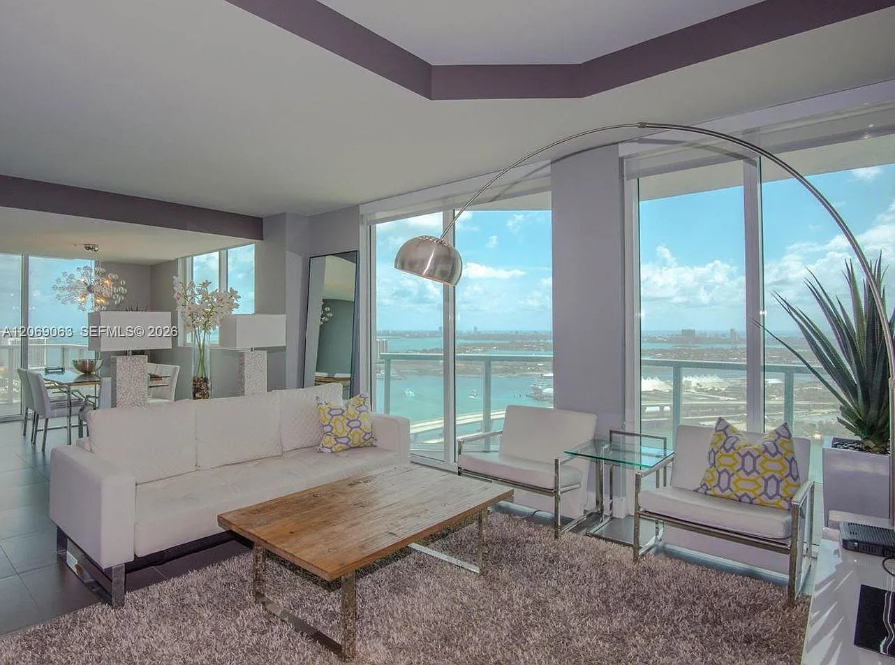 Vizcayne North Condo — Photo 1