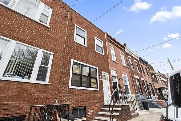 3 bed, $2,000 — Photo 2