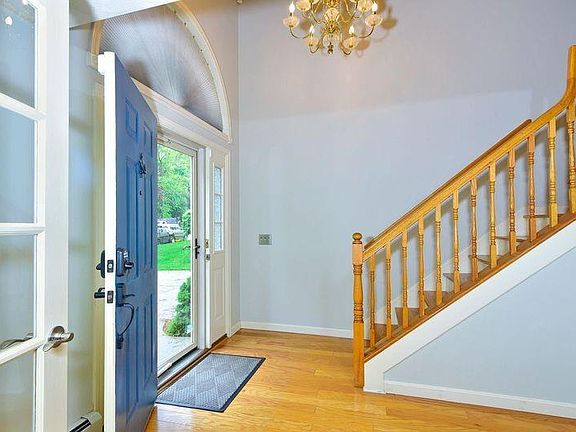 3rd image of 205 Boyd Ave
