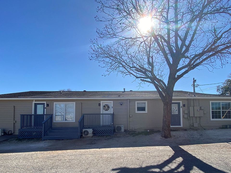 1st image of 1520 D St Unit 3