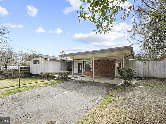 2nd image of 700 Greyrock Dr