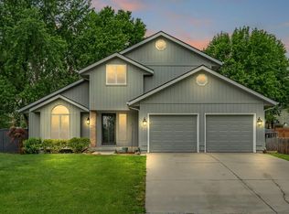 3939 SW Nottingham Rd, Topeka, KS 66610