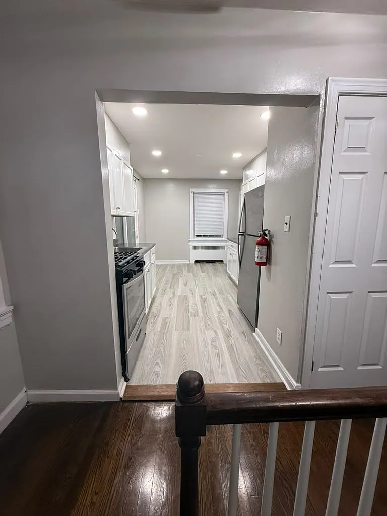 3 bed, 1400 sqft, $2,850 — Photo 3