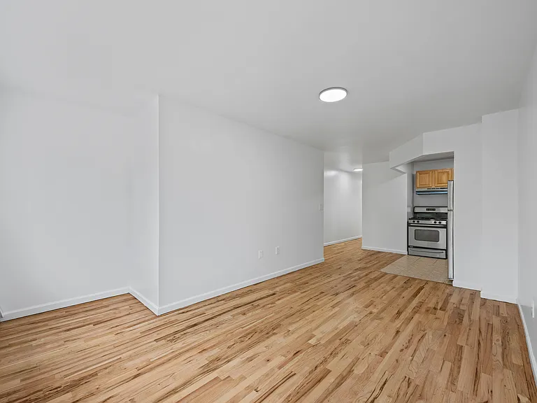 2470 Glebe Ave #3 — Photo 6