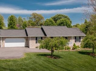 104 Cherrywood Ct, Bristol, TN 37620