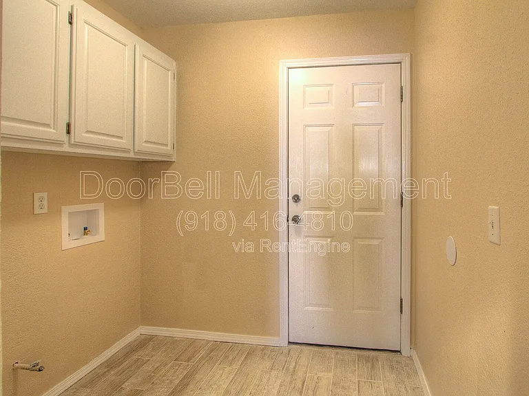 2520 W Honolulu St — Photo 14