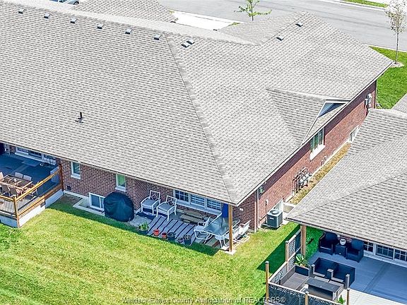 5th image of 1115 Copeland Ave