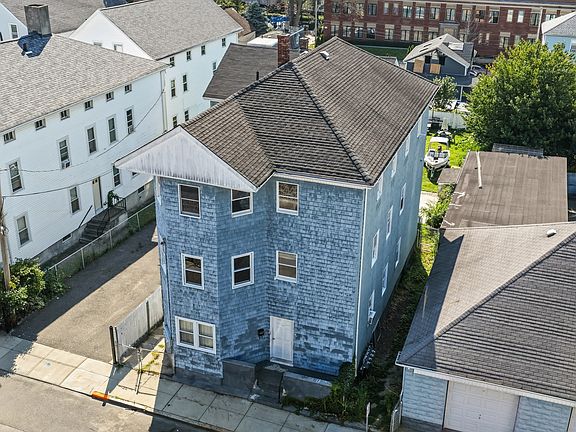 3rd image of 93 Mulberry St