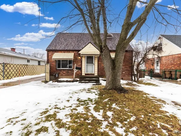 300 Danbury Dr, Cheektowaga, NY 14225
