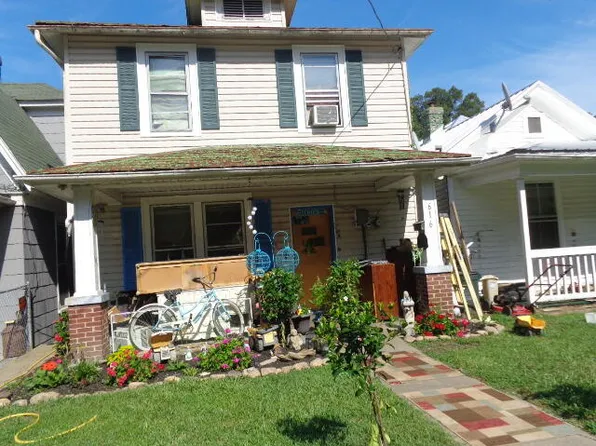 616 Brussels Ave, Clifton Forge, VA 24422