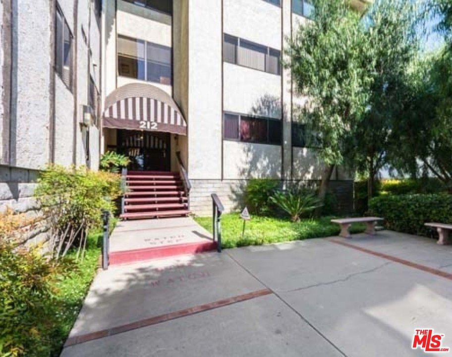 1st image of 212 N Valley St Unit 3