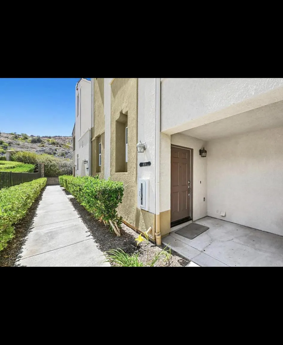 3 bed, 1238 sqft, $3,750 — Photo 3