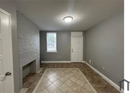 4 bed, $2,200 — Photo 4