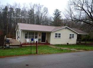 240 Townsend Drake Rd, Campton, KY 41301