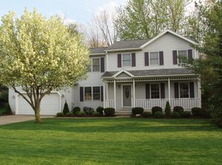 2476 Silver Springs Dr, Stow, OH 44224