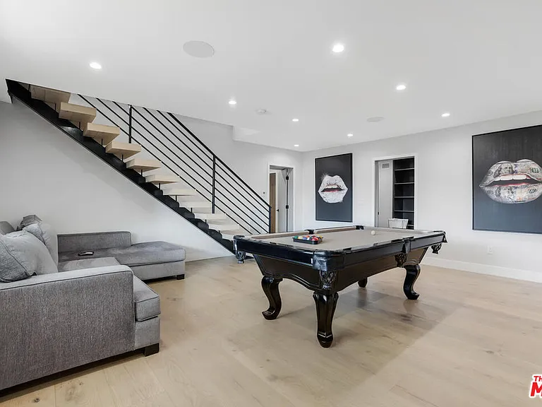 2515 Thames St — Photo 3