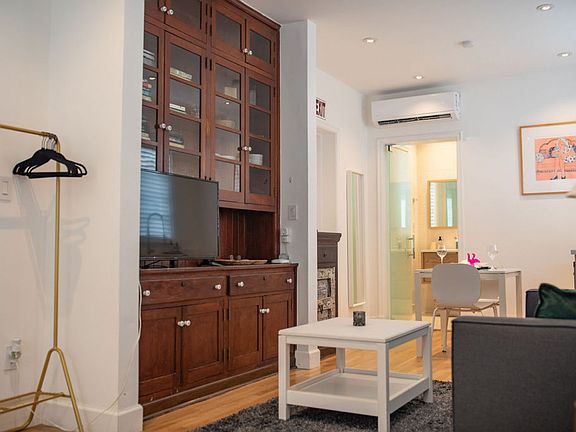 2nd image of 40 Phoenetia Ave #Id1056495p