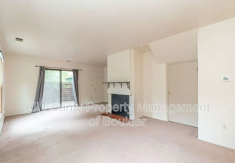 1817 Grove St #3 — Photo 4