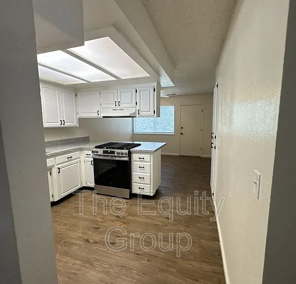 150 S Peppertree St — Photo 21