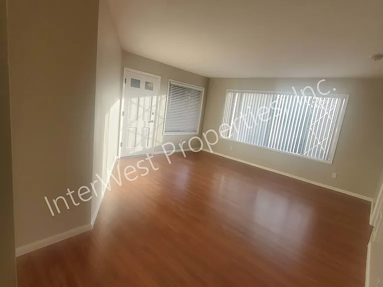 10 E Avenue A #A — Photo 15
