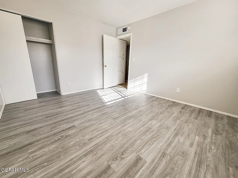 5233 Carousel Dr #2 — Photo 9