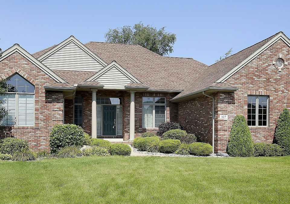 1st image of 127 Barrington Cir
