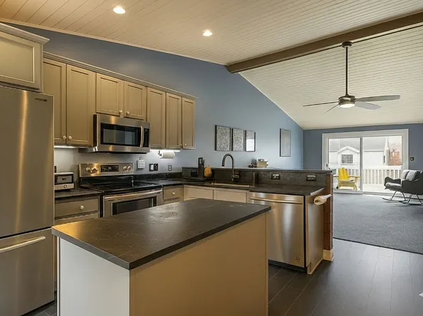 12874 Colebrooke Ct, Holland, MI 49424