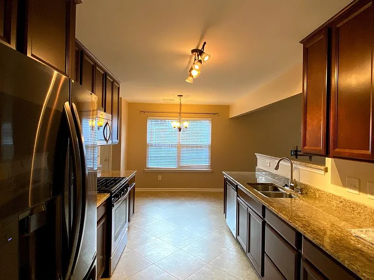 1215 Winghaven Dr NW — Photo 12