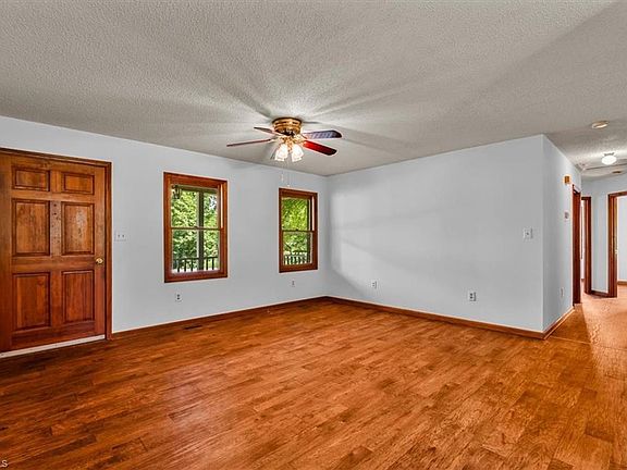 5th image of 522 E Raleigh Ave